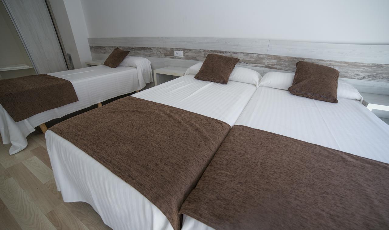 Apartaments Ponent Lloret de Mar Bagian luar foto