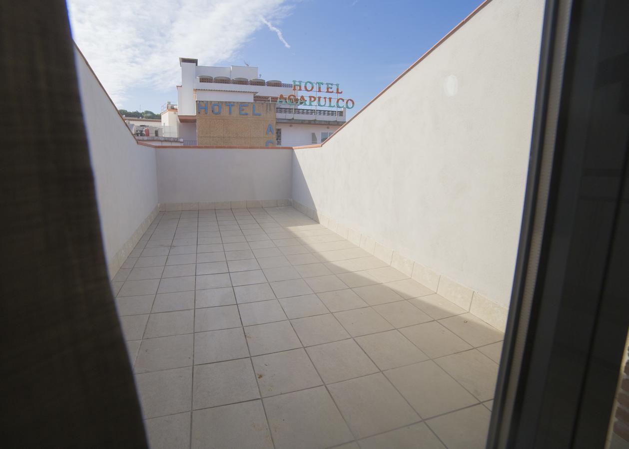Apartaments Ponent Lloret de Mar Bagian luar foto