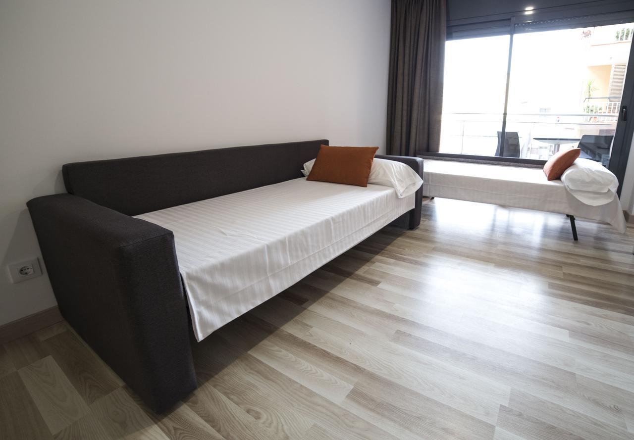 Apartaments Ponent Lloret de Mar Bagian luar foto