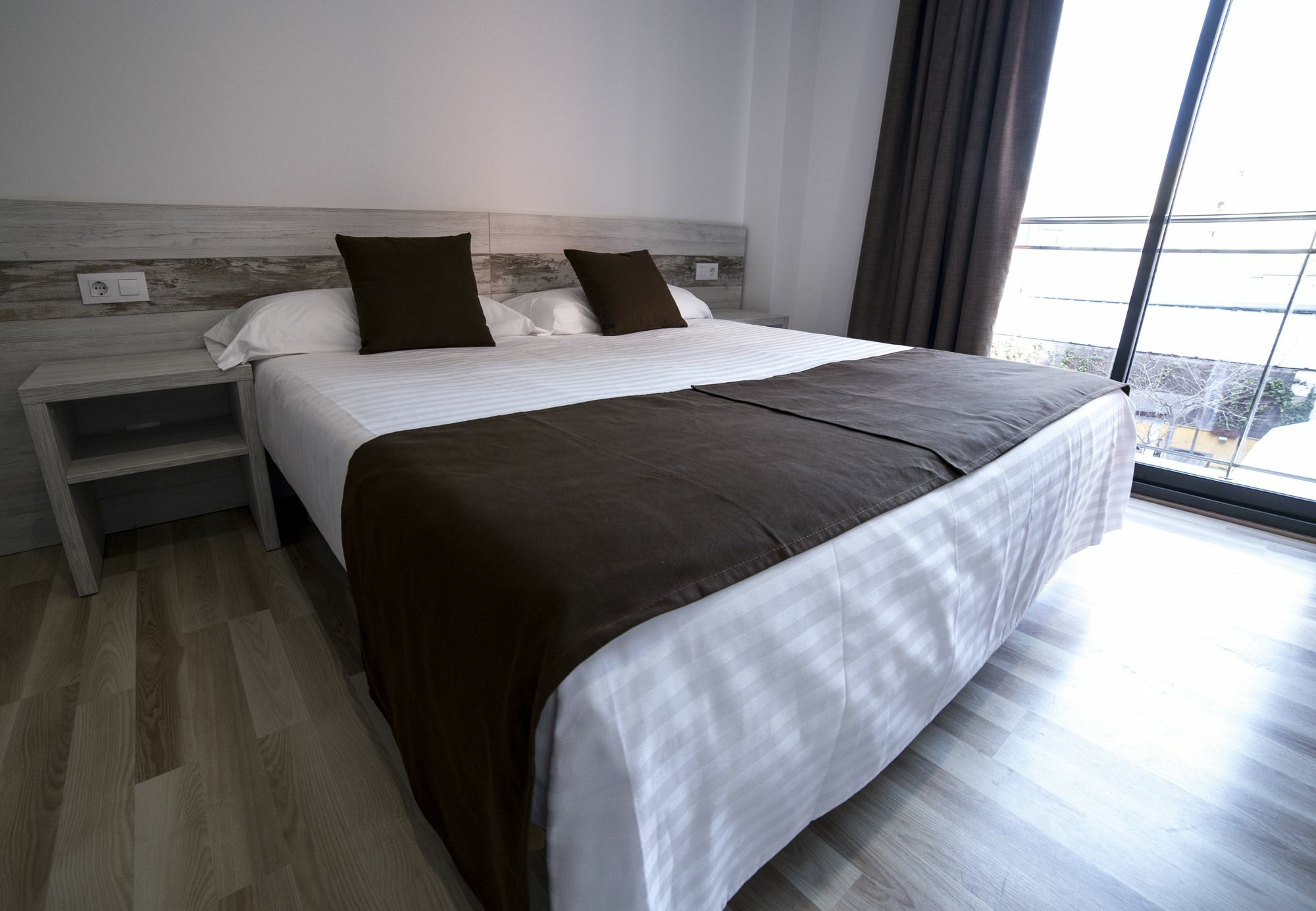 Apartaments Ponent Lloret de Mar Bagian luar foto